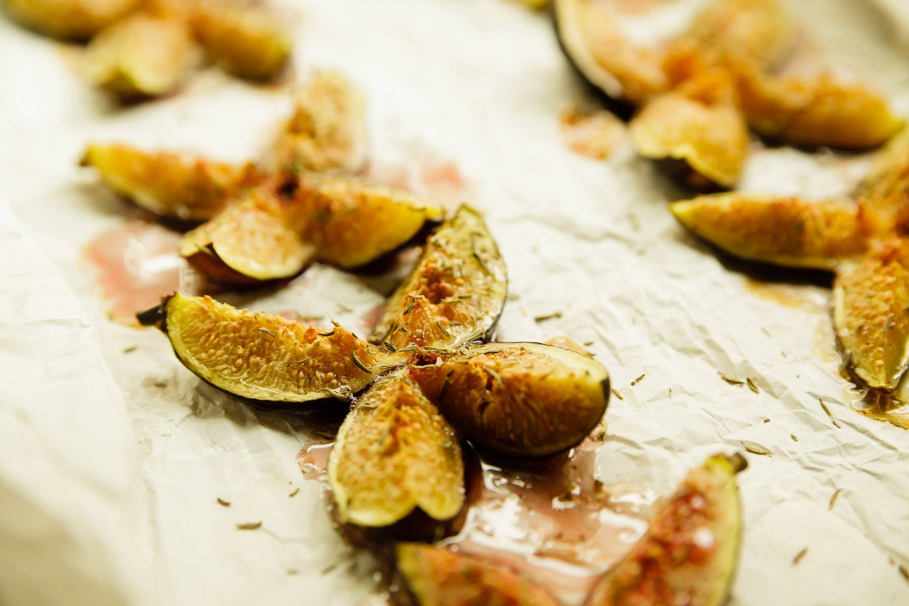 Roasted Figs with Honey and Thyme